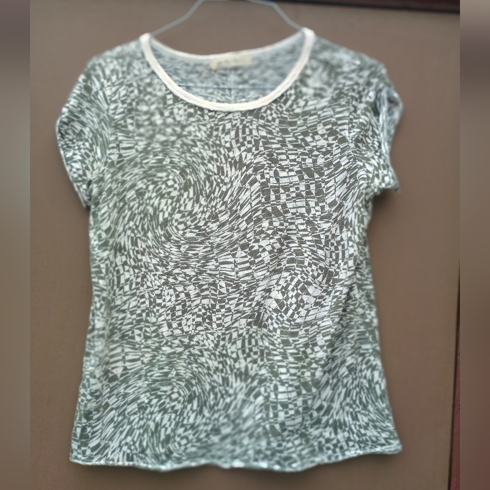 We The Free Abstract Patterned Olive Grey and White Cuff Sleeves Top